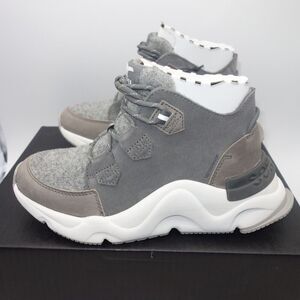 NEW Sorel Kinetic Caribou Waterproof Boots Women’s 6.5 Quarry Sea Salt